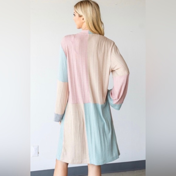 💼 Pastel Color Block Cardigan ~ Long Body ~ Made in USA - Picture 6 of 8